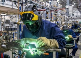 Böyük Britaniyanın tənəzzüldən sağalması PMI göstəriciləri ilə proqnozdan aşağı tempi itirir
