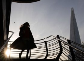 Böyük Britaniyada işsizlik faiz artımından sonra 2,5 ilin ən yüksək səviyyəsinə çatıb