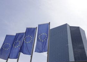 Kazaks: ECB tədricən faiz dərəcələrini azaltmalıdır