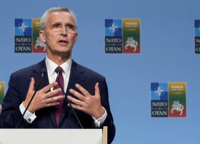 NATO nüvə silahlarının döyüşə hazır vəziyyətə gətirilməsini müzakirə edir