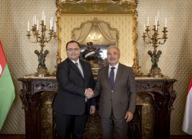 Azərbaycan və Macarıstan kənd təsərrüfatı sahəsində əməkdaşlıq imkanlarını müzakirə ediblər