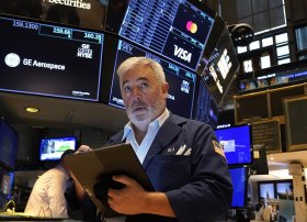 Fond Bazarlarında gözlənilməz artım: Yapon indeksləri rekord düşüşdən sonra yenidən yüksəlir