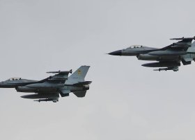 Ukrayna müharibədə ilk dəfə "F-16" qırıcılarından istifadə etməyə başlayıb