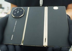 Rusiya şəbəkələri üçqat smartfon satmaq istədiklərini açıqlayıblar