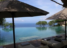 İndoneziya Bali adasında yeni otellərin tikintisinə moratorium qoyub