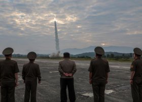 KXDR böyük döyüş başlığı daşıya bilən ballistik raketi sınaqdan keçirib