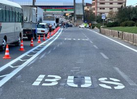 Təcili yardım maşınlarına avtobus zolaqlarında hərəkət icazəsi verilə bilər