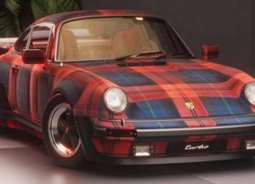 "Porsche" brendi "911 Turbo" üslubunda geyim və aksessuarlar kolleksiyası buraxdı