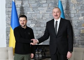 GÜNDƏM:Prezident İlham Əliyevin Davosda Ukrayna prezidenti ilə görüşü və Milli Məclisdə valideynsiz uşaqlara dəstək təklifləri