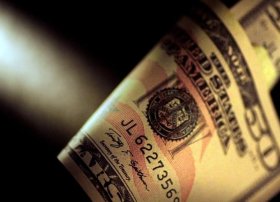 Goldman: Dolların yüksəlişi risk altındadır