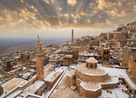 Turistlərin heyran qaldığı, tarixi özündə yaşadan Mardin: Qartal yuvasından Dara xarabalıqlarına