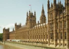 Böyük Britaniyada büdcə kəsiri 10,7 milyard funt sterlinqə çatdı