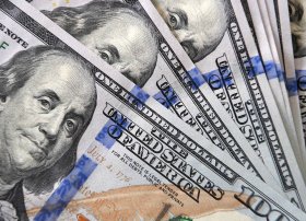 Dolların hökmranlığına təhlükə: Trampın siyasəti