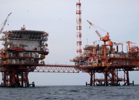 Neftin qiyməti yenidən enməyə başlayıb, Brent 63 dollar/bareldən aşağı düşüb