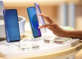 Azərbaycana Hindistandan smartfon idxalı xeyli azalıb