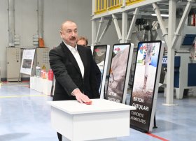 Prezident İlham Əliyev Sumqayıt Kimya Sənaye Parkında bir sıra müəssisələrin açılışını edib