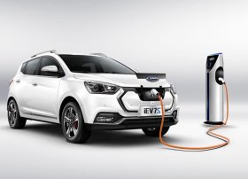 Çin elektrik avtomobilərinin istehsalı apreldə artıb