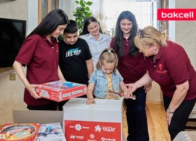 “Bakcell” “YAŞAT” Fondunun “Hədiyyə Karvanı” layihəsinə qoşuldu