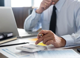 Azərbaycanda orta sahibkarlıq subyektlərinə verilən kreditlərin həcmi 3,3% azalıb