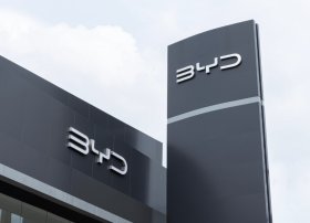 BYD Çində 15 000 super sürətli şarj stansiyaları quracaq