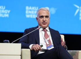 Bakı Enerji Forumunda yaşıl enerjiyə keçid və şəbəkə modernizasiyası müzakirə olunub
