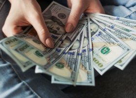 Böyük ixracatçılar may ayında valyuta satışlarını 2023-cü ilin ortalarından bəri ən aşağı səviyyəyə endiriblər