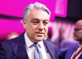 Renault-un baş direktoru Luka de Meo iyulun 15-də şirkəti tərk edəcək