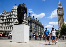 Böyük Britaniyada may ayında inflyasiya gözlənilən 3,4% səviyyəsində qalıb