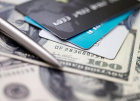 Azərbaycanda ödəniş kartları ilə illik dövriyyə 126 milyard manatı keçib