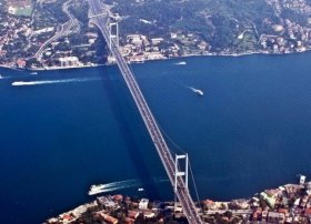 Türkiyə boğazlarından keçid rüsumları 15% artırıldı