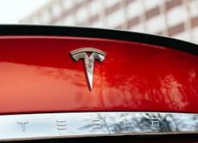 Tesla-nın İsveçdə satışları iyunda 64% azalıb