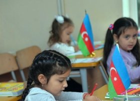 Məktəbəqədər yaşlı uşaqların təhsili ilə məşğul olan müəssisələrin siyahısı genişləndirilir