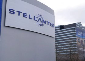 Stellantis yarımillik xalis zərərin 2,3 milyard avro olacağını proqnozlaşdırır