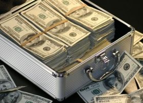 Trampın vergi qanunu büdcə kəsirini 3,4 trilyon dollar artıracaq