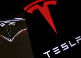 İkinci rübdə Tesla-nın mənfəəti 16 faiz azalıb