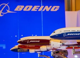 Boeing ikinci rübdə xalis itkini 2,4 dəfə azaldıb, gəliri 35% artıb