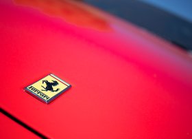 Ferrari rüblük xalis mənfəətini və gəlirini artırır