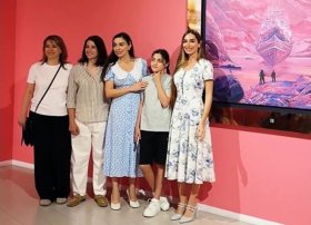 Leyla və Arzu Əliyevalar Müasir İncəsənət Muzeyində olublar