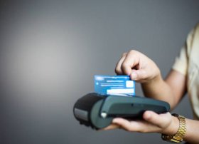 Azərbaycanda ödəniş kartlarının sayı və ölkədaxili nağdsız əməliyyatların həcmi açıqlanıb