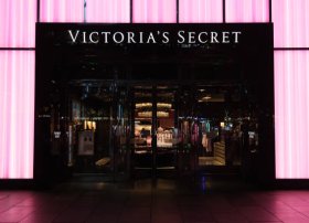 Victoria's Secret 2025-ci ilin ikinci rübündə gəlirini artırdı, xalis mənfəət yarıya düşdü