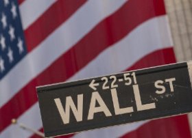 ABŞ istehsal sektorunda qarışıq siqnallar: ISM zəif, PMI güclü