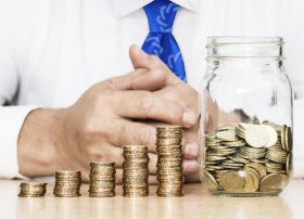 Bank depozitləri müqayisəsi: 18 aylıq manat əmanətləri və faiz dərəcələri