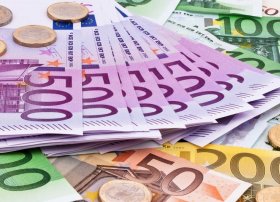 Bu günün valyuta məzənnələri: Avro və rubl ucuzlaşıb