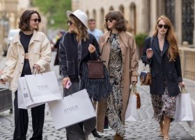 Payız geyim bazarında satış trendləri: Milli brendlərin rolu artır