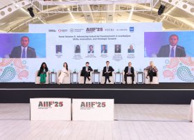 “Azərbaycanda sənayenin inkişafının sürətləndirilməsi: bacarıqlar, innovasiya və strateji artım” mövzusunda panel sessiya keçirilib