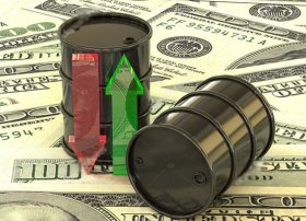 Neft qiymətləri OPEC+ və Kürdüstan tədarükü ilə bağlı gözləntilər fonunda ucuzlaşır