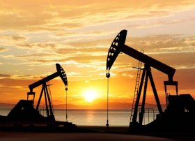 Dünya neft bazarında Brent və WTI qiymətləri ucuzlaşıb