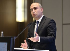Sahibkarlıq və innovasiya cəmiyyətin yetişdirilməsindən asılıdır – Emin Əmrullayev