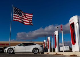 ABŞ-da Elektrikli Avtomobil Satışları Rekord Qırdı: 1 Milyonu Aşdı