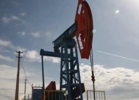 Çinin neft ehtiyatlarının artması ABŞ-ın qiymət proqnozu üçün əsas qeyri-müəyyənlik olaraq qalır.